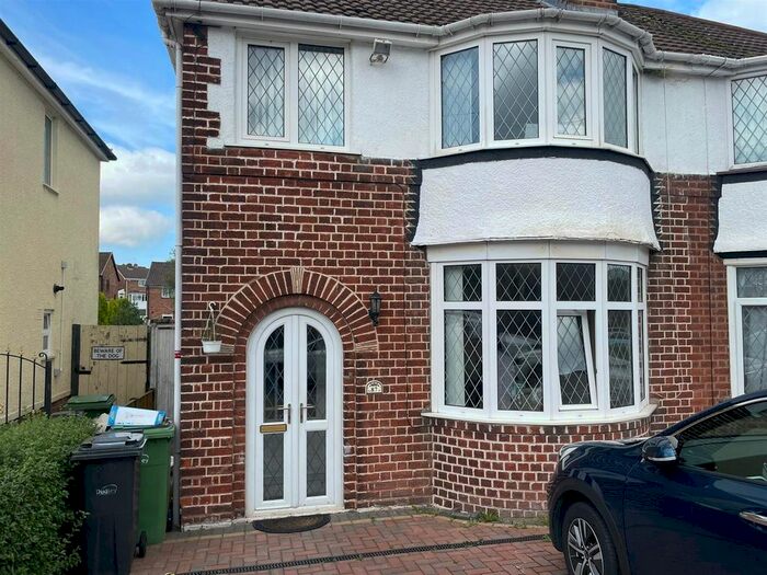 3 Bedroom Property To Rent In Old Park Road, Dudley, DY1