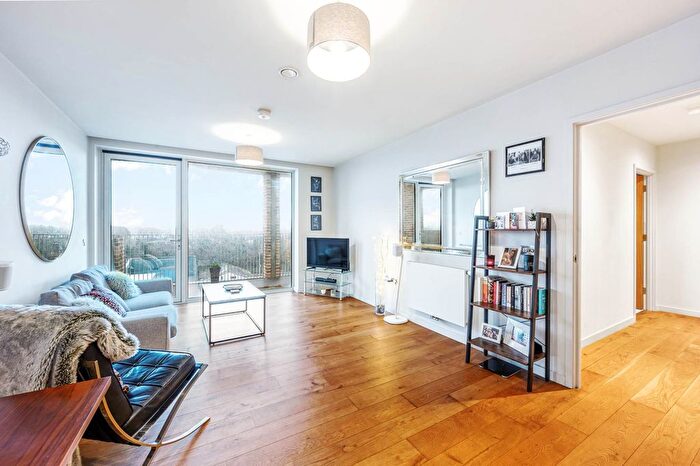 1 Bedroom Flat To Rent In Isambard Court, Brentford, TW8