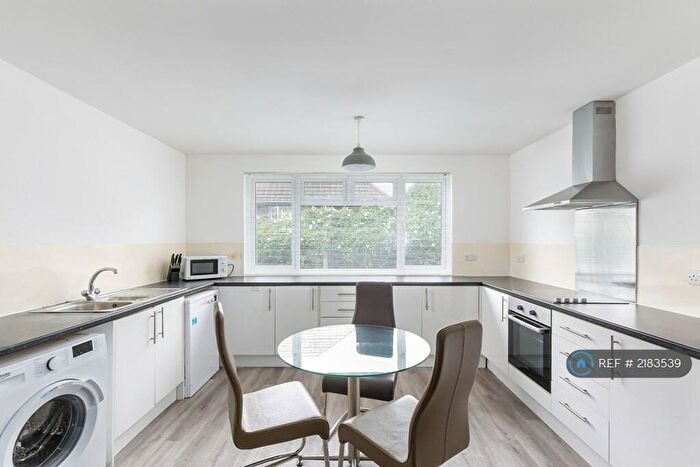 6 Bedroom Semi-Detached House To Rent In Elm Grove, Brighton, BN2