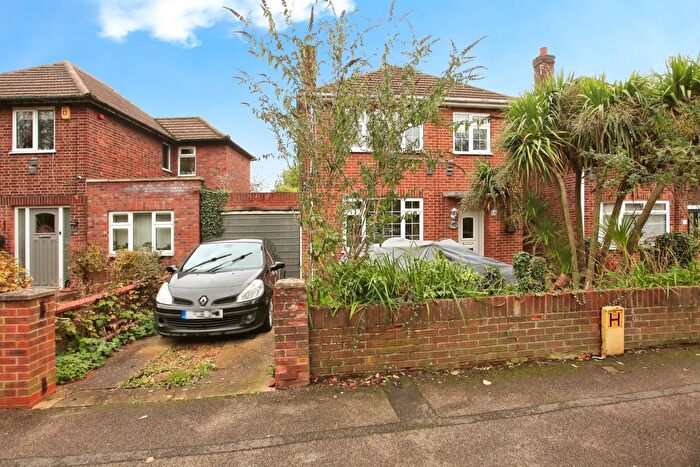 3 Bedroom Detached House For Sale In Warwick Road, Walton, Peterborough, PE4