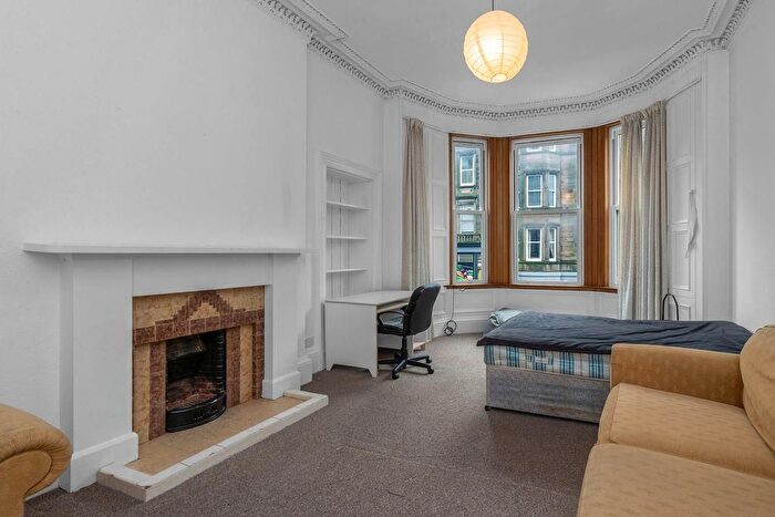 3 Bedroom Flat To Rent In Polwarth Crescent, Edinburgh, EH11