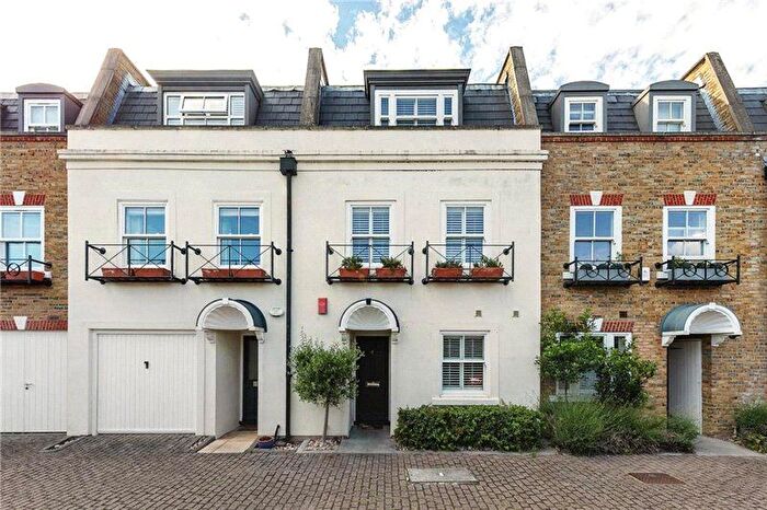 3 Bedroom Terraced House For Sale In Fielding Mews, Barnes, London, SW13