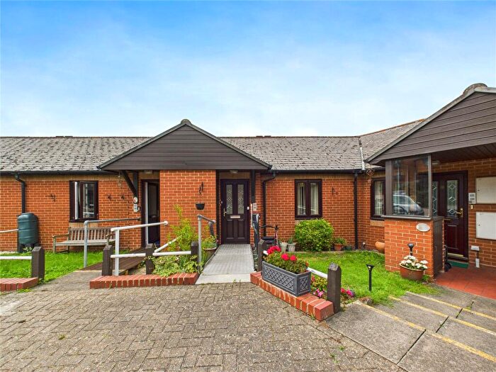 1 Bedroom Bungalow For Sale In Ipswich Road, Colchester, CO4