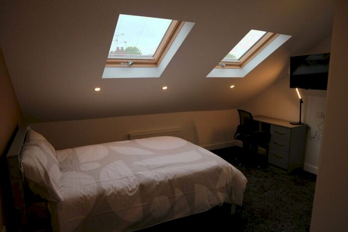 5 Bedroom Terraced House To Rent In Hugh Road, Coventry, CV3