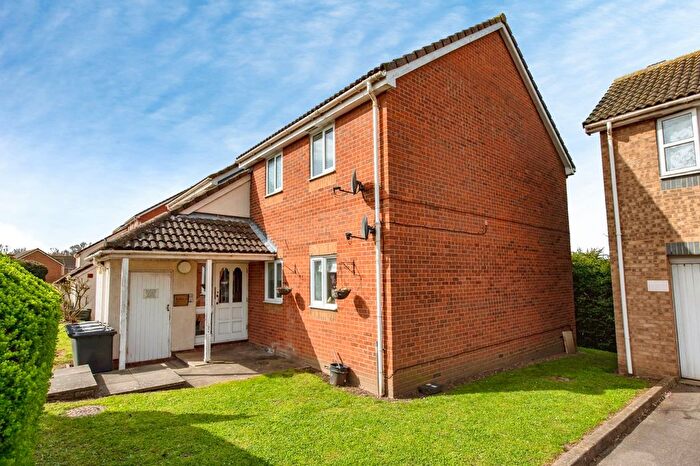 1 Bedroom Flat For Sale In Eton Way, Kent, DA1