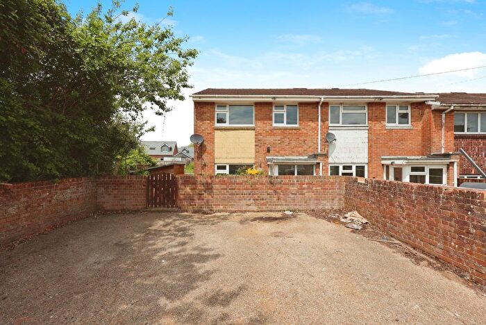 3 Bedroom End Terrace House For Sale In Gunville Road, Newport, Isle Of Wight, PO30