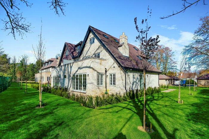 3 Bedroom Penthouse To Rent In ** New Build** &#; - &#;pcm - &#; Cash Back --Haq Mansions, &#; Off First Month's Rent, Purley, CR8