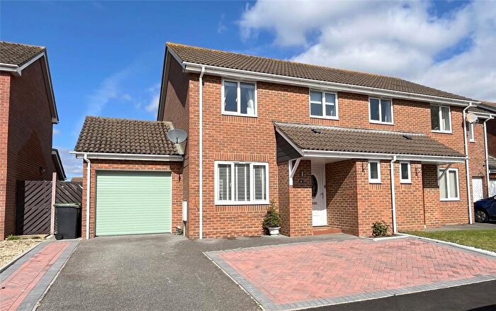 4 Bedroom Semi Detached House For Sale In Mallow Close, Highcliffe, Christchurch, Dorset, BH23