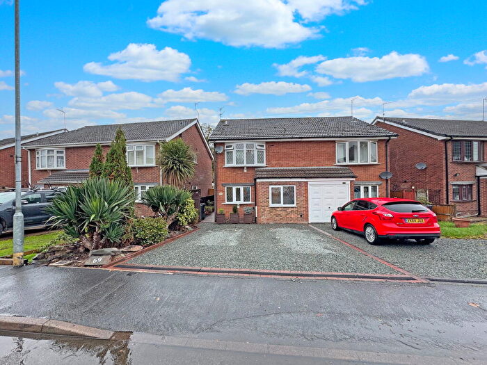 3 Bedroom Semi Detached House For Sale In Sullington Road, Shepshed, Loughborough, LE12