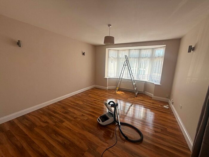 2 Bedroom Terraced House To Rent In Perth Road, Ilford, IG2