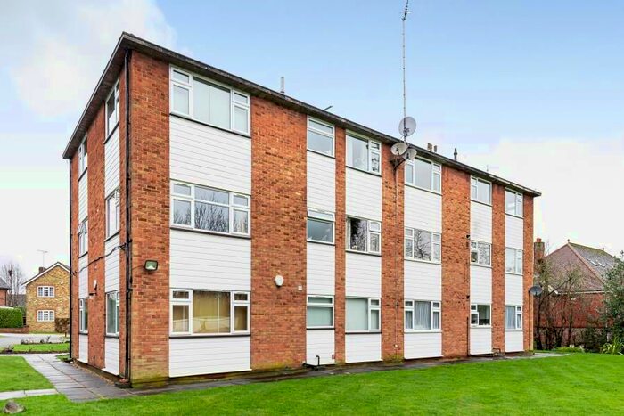 2 Bedroom Flat To Rent In Hertford End Court, Sandy Lodge Way, Northwood, HA6