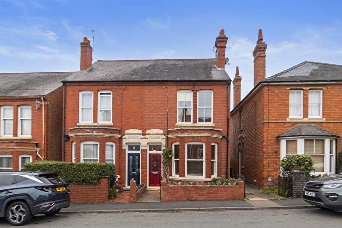 3 Bedroom Semi-detached House For Sale In Leigh Sinton Road, Malvern, Worcestershire, WR14