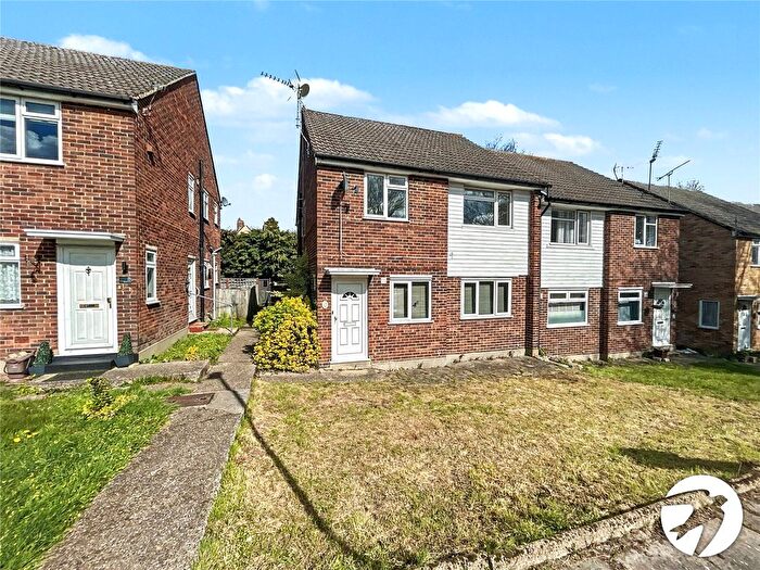 2 Bedroom Maisonette For Sale In Briary Court, Sidcup Hill, Sidcup, Kent, DA14