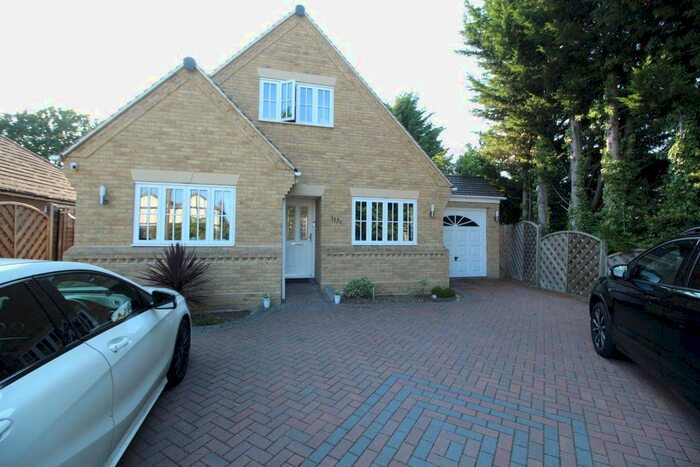 Property To Rent In Brock Hill, Runwell, Wickford SS11