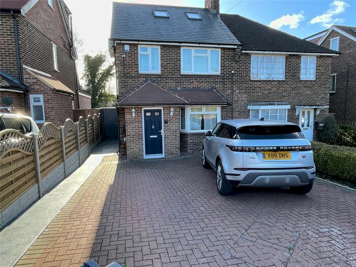 3 Bedroom End Of Terrace House To Rent In Fordham Road, Barnet EN4