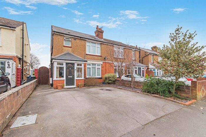 3 Bedroom Semi Detached House For Sale In Plains Avenue, Maidstone, ME15