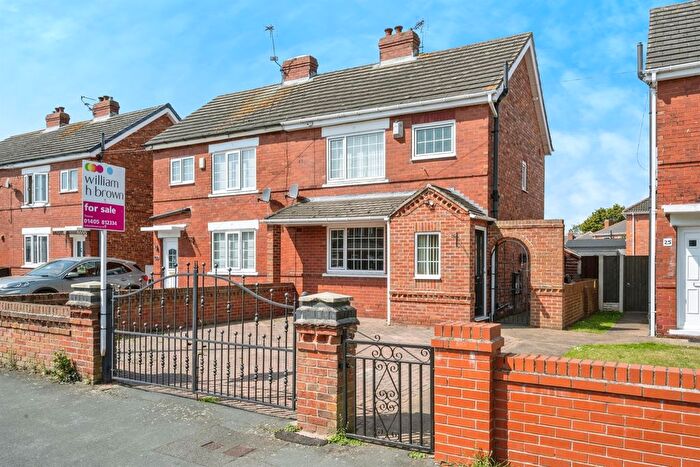 3 Bedroom Semi-Detached House For Sale In Lime Tree Grove, Thorne, Doncaster, DN8