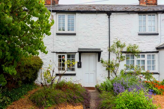 2 Bedroom Terraced House To Rent In Faringdon Road, Cumnor, OX2