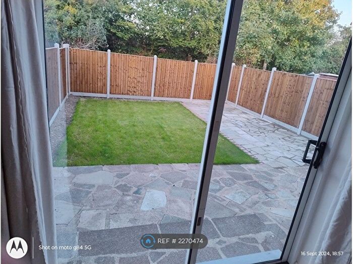 2 Bedroom Maisonette To Rent In Dryden Close, Hainault, IG6