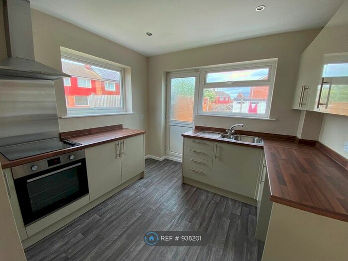 3 Bedroom Semi-Detached House To Rent In Matlock Drive, Lincoln, LN6