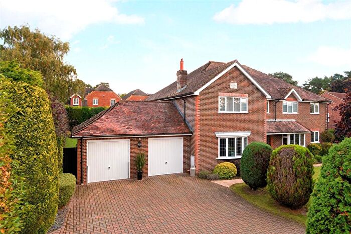 6 Bedroom Detached House For Sale In Mayflower Road, Whitehill, Hampshire, GU35