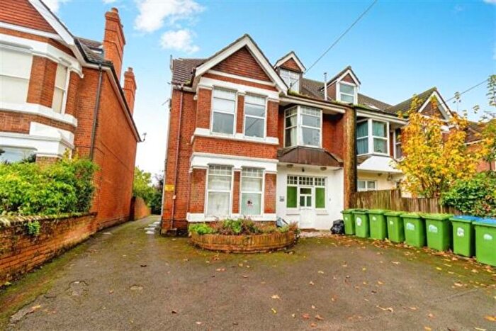 1 Bedroom Flat To Rent In Darwin Road, Shirley, Southampton, SO15