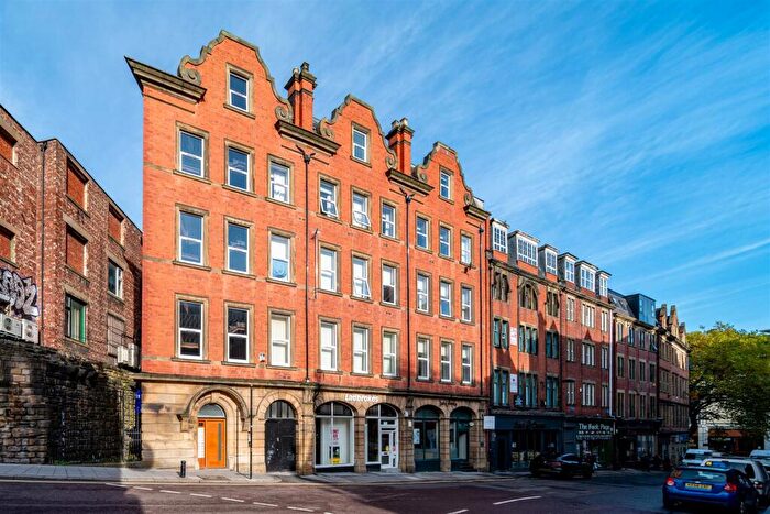 3 Bedroom Apartment To Rent In £pppw - St Andrews Street, City Centre, NE1