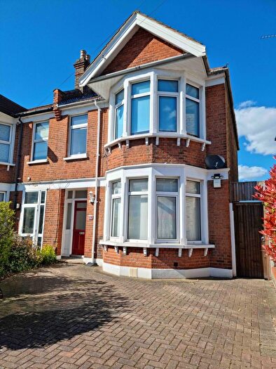 3 Bedroom Semi-Detached House To Rent In Dunvegan Road, Eltham, SE9