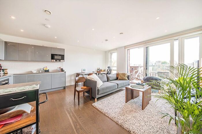 1 Bedroom Flat For Sale In Heygate Street, Elephant Amp; Castle, SE17