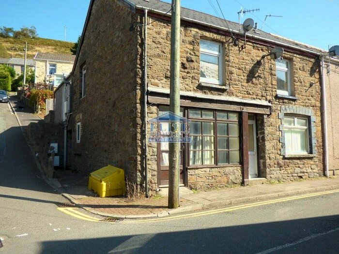 3 Bedroom Flat To Rent In Commercial Street, Nantymoel, Bridgend ., CF32