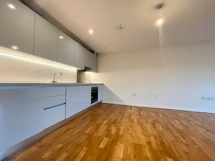 1 Bedroom Flat To Rent In Glebe Road, Chelmsford, CM1