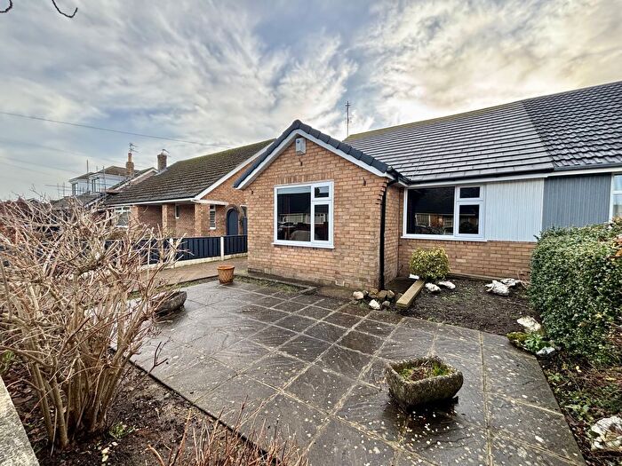 4 Bedroom Bungalow For Sale In Burns Avenue, Thornton, FY5