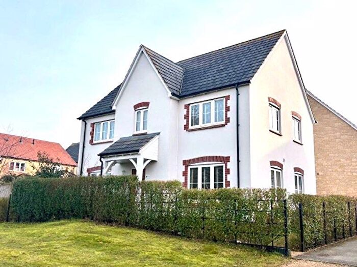 4 Bedroom Detached House For Sale In Studley Gardens, Studley, SN11