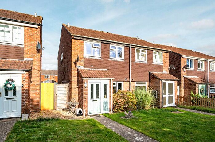 3 Bedroom Semi-Detached House For Sale In Trajan Walk, Andover, SP10