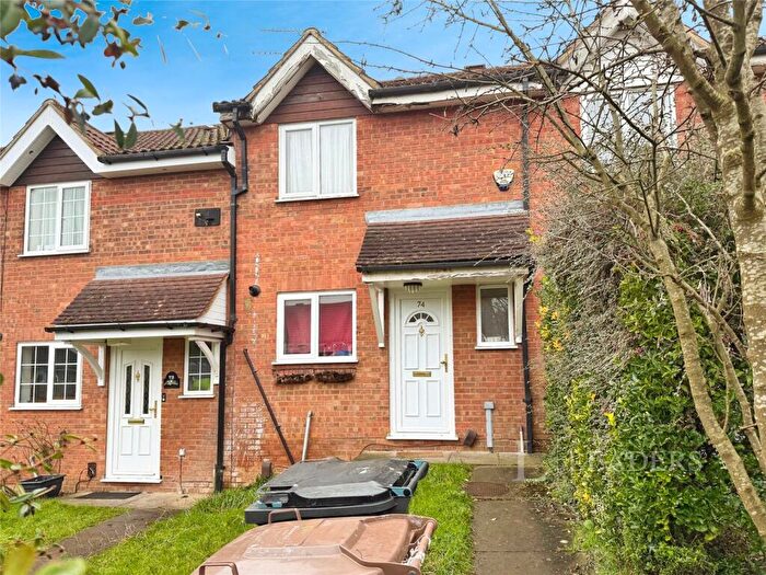 3 Bedroom Terraced House For Sale In Coltsfoot Green, Luton, Bedfordshire, LU4
