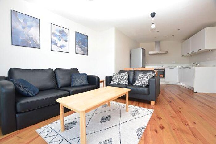 2 Bedroom Apartment To Rent In Metis, Scotland St, S3