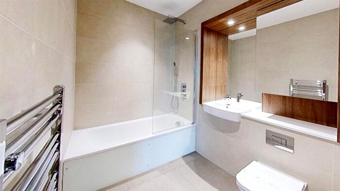 1 Bedroom Flat To Rent In Samuelson House. Southall, UB2