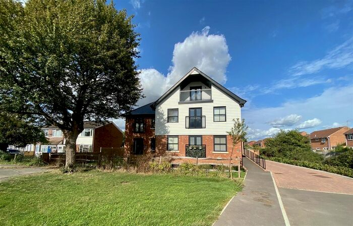 2 Bedroom Flat To Rent In Church Road, Paddock Wood, Tonbridge, TN12