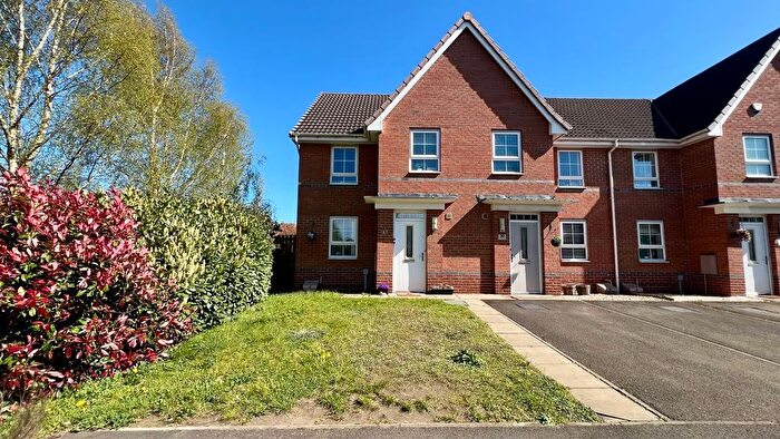 3 Bedroom End Terrace House For Sale In Harrier Close, Scunthorpe, DN16