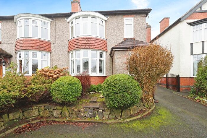 3 Bedroom Semi-Detached House For Sale In Ashby Road, Burton-On-Trent, DE15