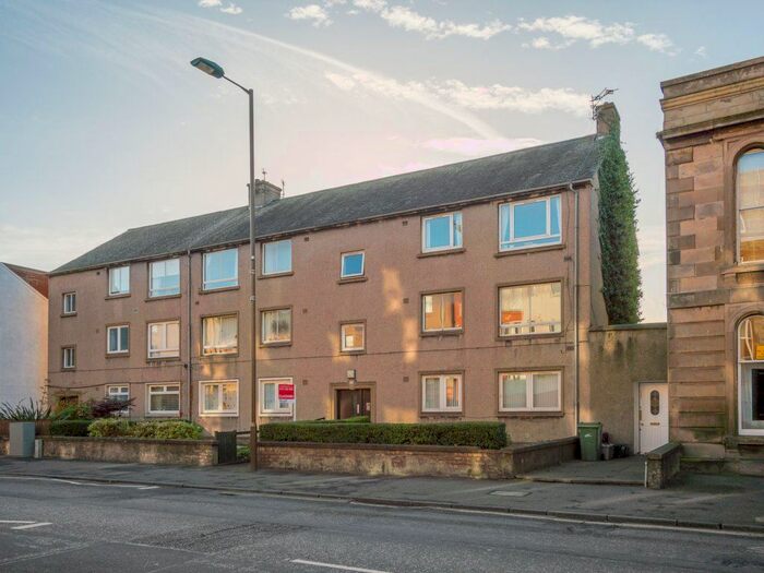 2 Bedroom Flat To Rent In North High Street, Musselburgh, EH21