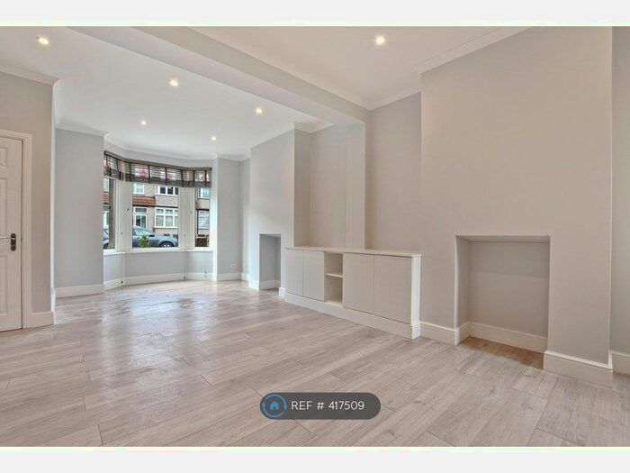 2 Bedroom Terraced House To Rent In Leonard Road, London, SW16