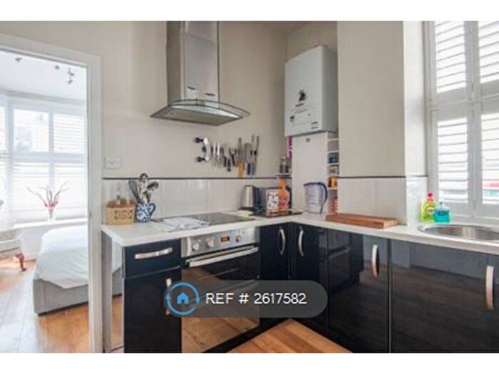 1 Bedroom Flat To Rent In Russell Square, Brighton, BN1