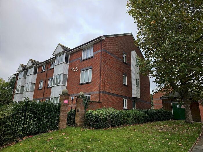 1 Bedroom Flat To Rent In Garrison Close, London, SE18