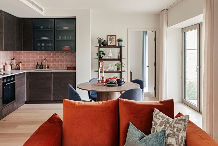 1 Bedroom Flat For Sale In Riverscape, E16