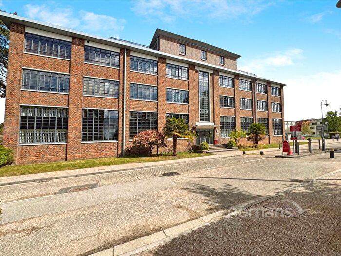 2 Bedroom Apartment For Sale In O'Gorman Avenue, Farnborough, Hampshire, GU14