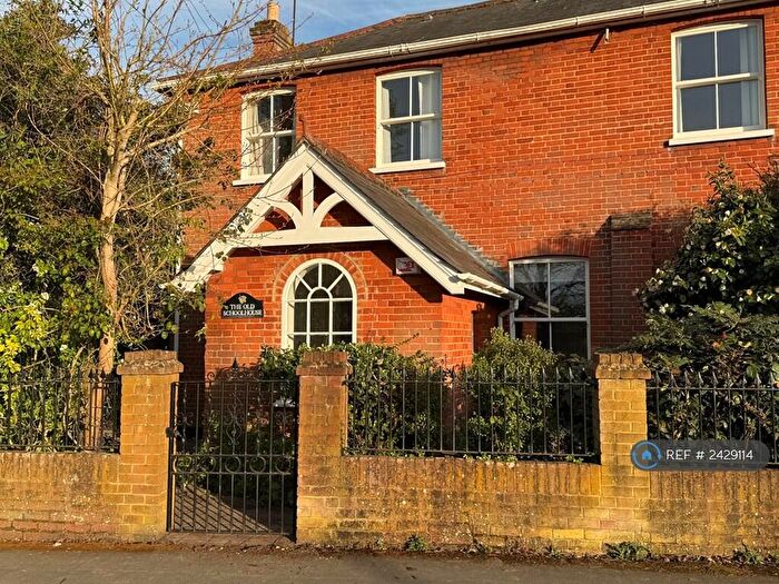 4 Bedroom Semi-Detached House To Rent In Ferndale Road, Woking, GU21