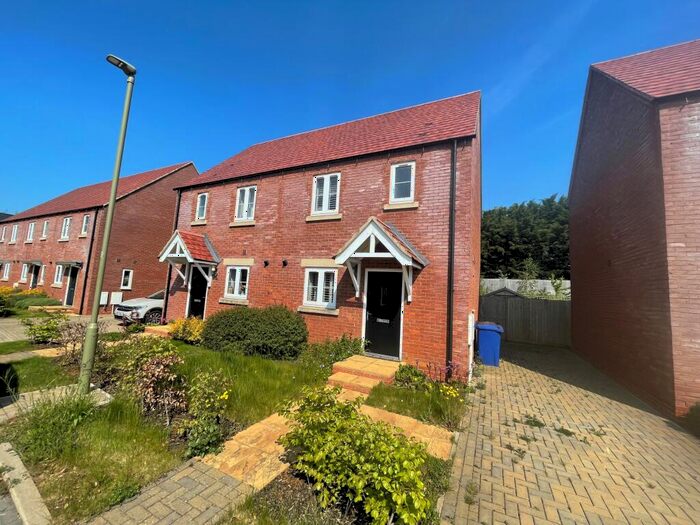 2 Bedroom Semi-Detached House For Sale In Simmons Way, Hook Norton, OX15