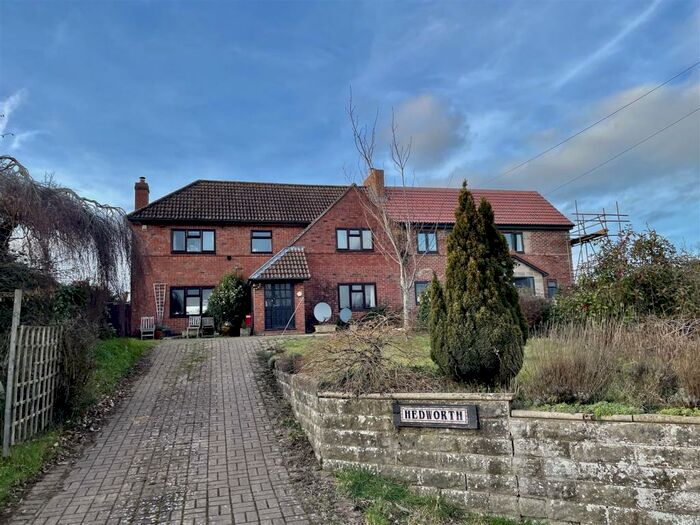 3 Bedroom Semi-Detached House For Sale In Grange Court, Northwood Green, GL14