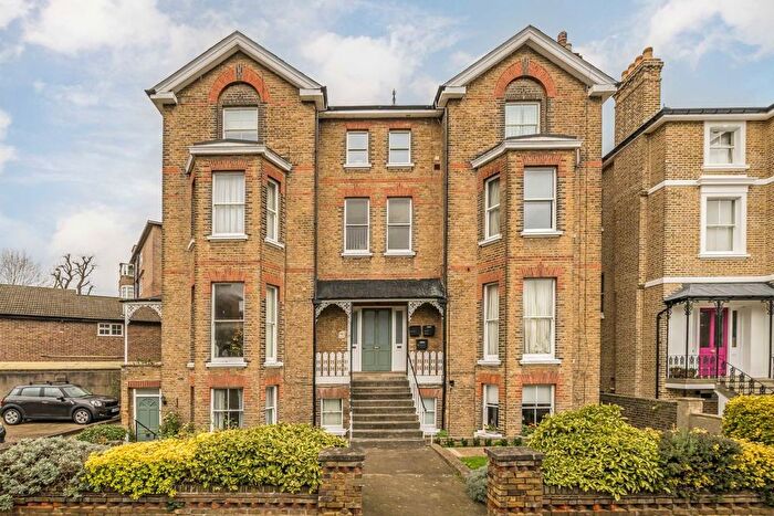 1 Bedroom Flat To Rent In Kings Road, Richmond, TW10